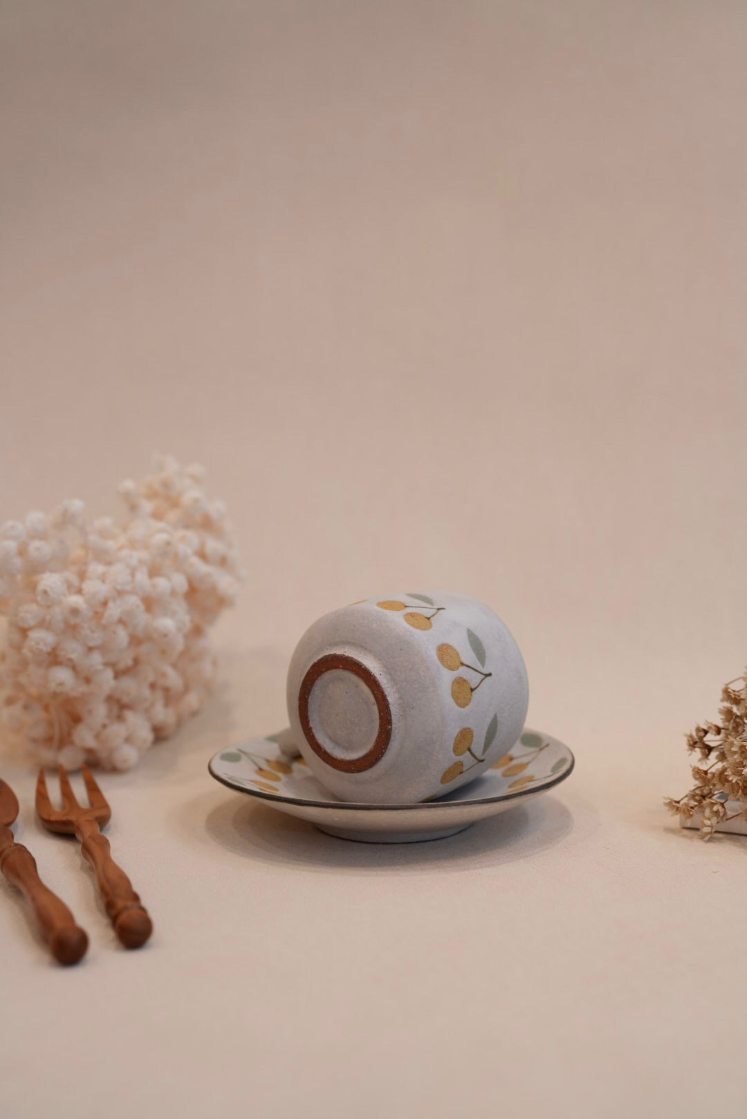 Kei Mitsumochi ミツ持啓 Cherry Mug with Saucer - Yellow  KM12