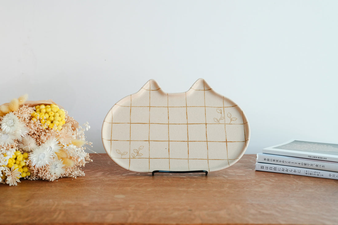 Chiho Yoshida 穗屋工房 Large Cat Shape Plate - CY31