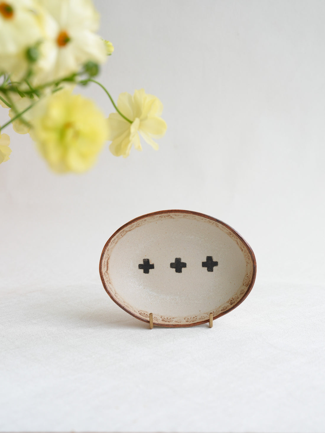 Misuzu Ishigami 石神美鈴 Medium Oval Plate with Handle MIS36