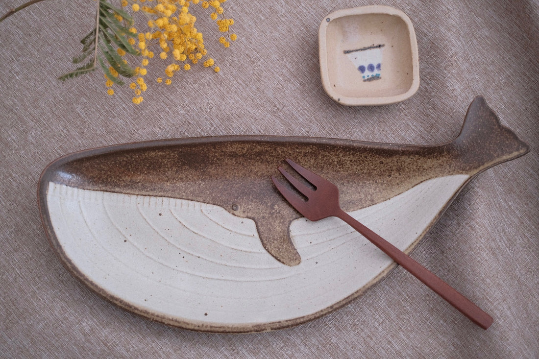 Mashiko Pottery Yoshizawa Whale Plate