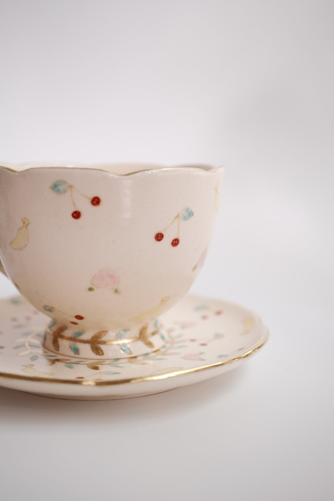 Taki Tomoda 友田多紀 Three Fruit Mug and Saucer  - TT13