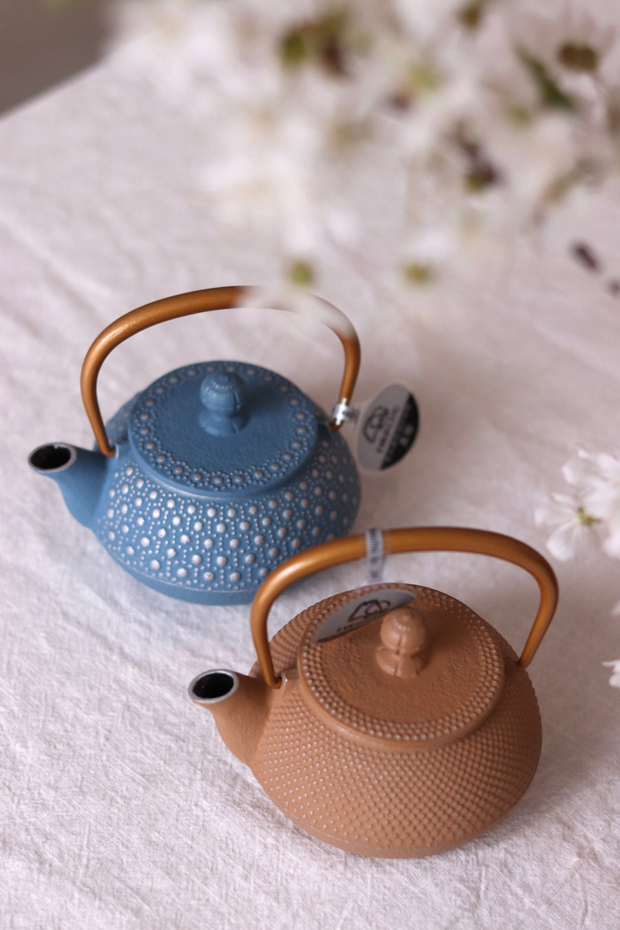 IWACHU Iron Teapot - Golden Yellow