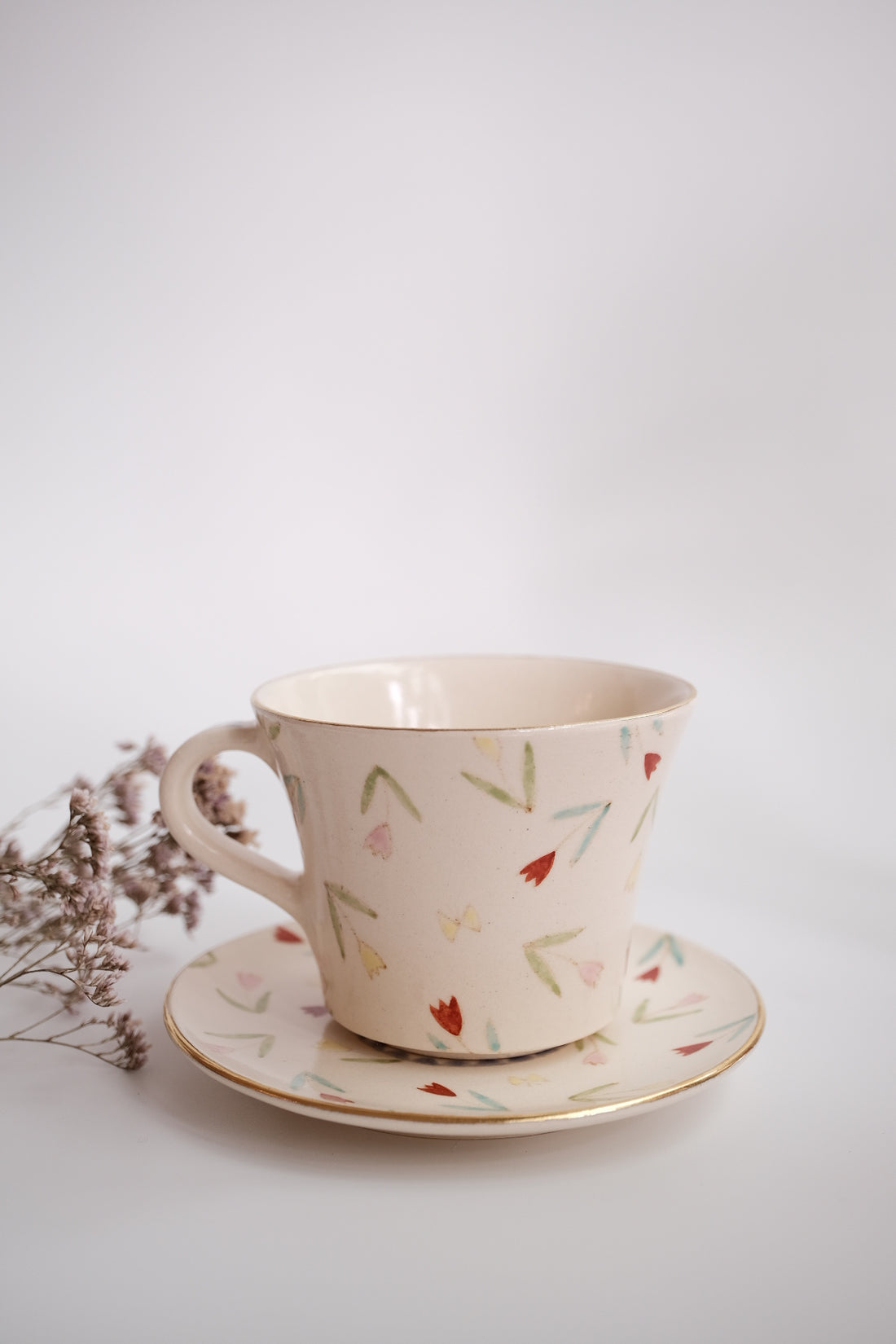 Taki Tomoda 友田多紀 Tulip Cup and Saucer - TT02