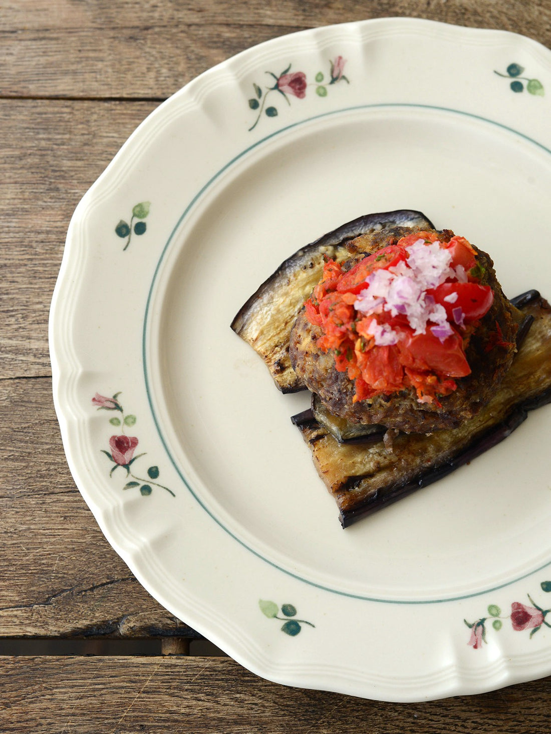 Studio M' Rosier Round Large Plate