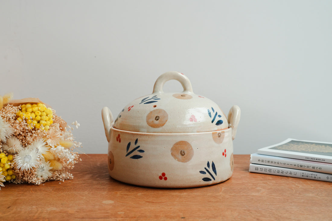 Kumiko Ishikawa 石川久美子 Flower Clay Pot KI18