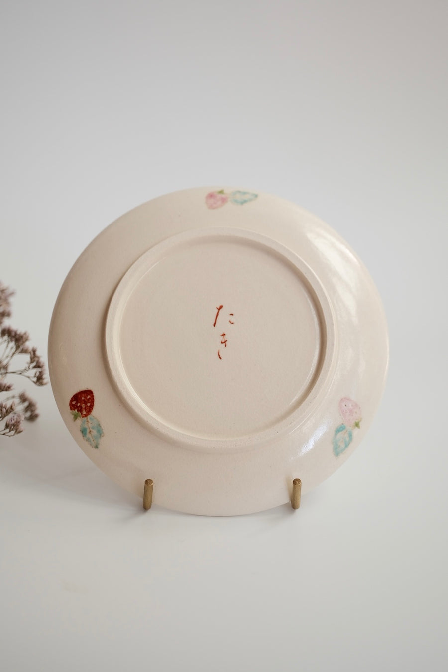 Taki Tomoda 友田多紀 Strawberry Small Plate - TT09