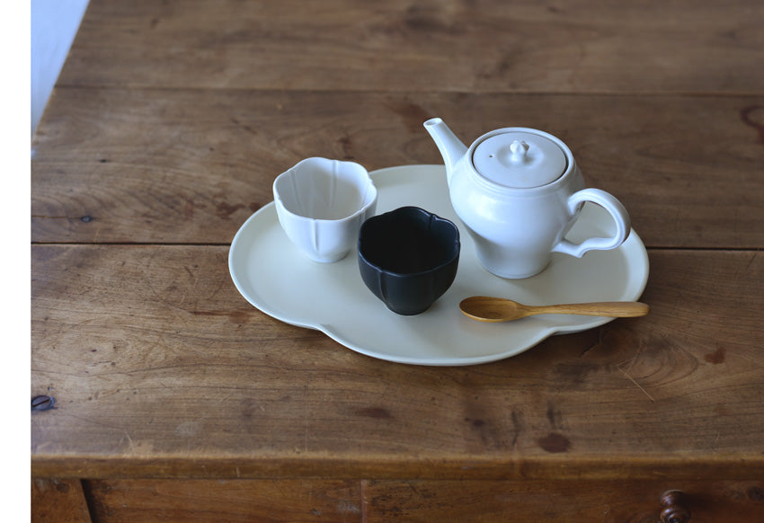 Studio M' Kamon Plate Flower-shaped