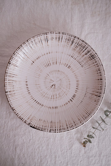 Minoware White Brush Round Plate