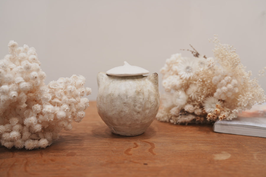 Shoko Matsuura 松浦唱子 Cat Flower Vase SM09