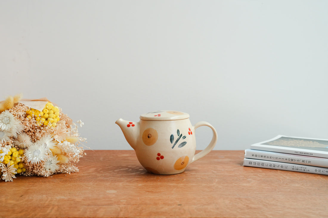 Kumiko Ishikawa 石川久美子 Teapot KI06
