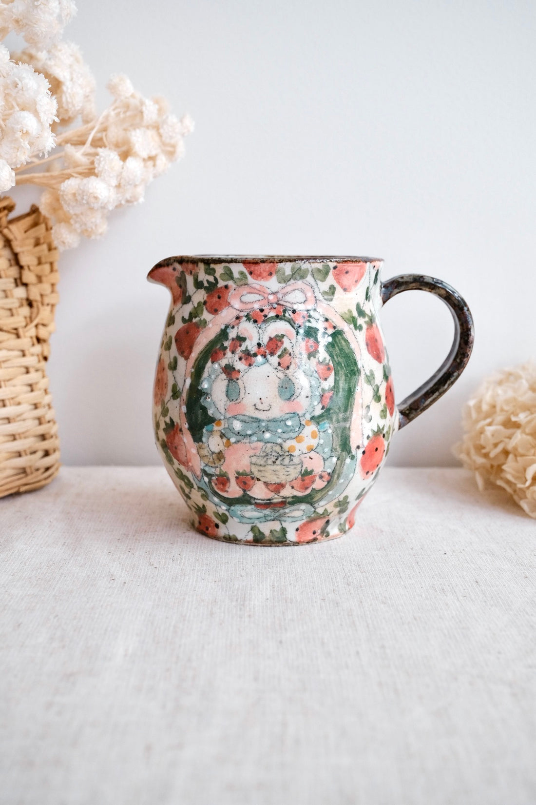 Asako Yamaguchi 山口麻子 Animal Strawberry Jug AI27a