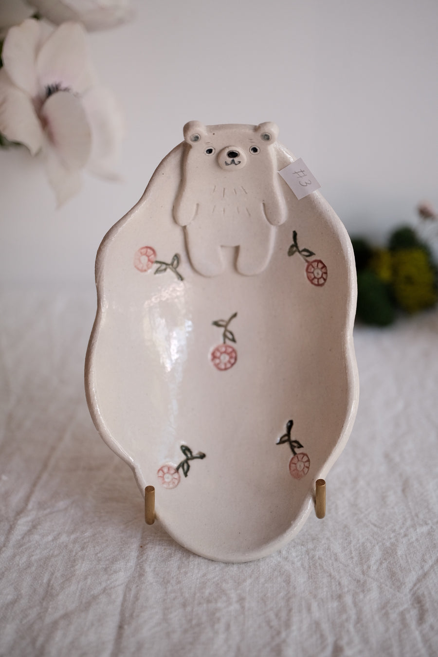 Tsubouchi Mayumi 坪内真弓 Bear Shaped Oval Mini Plate MT05 - Flower