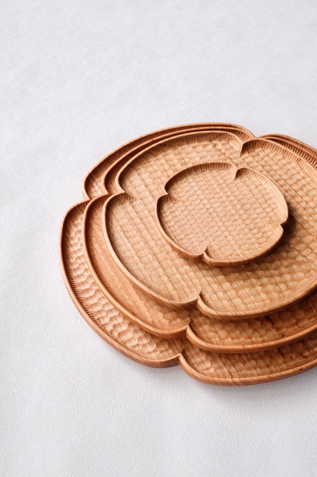 Kazunori Takatsuka 高塚和則 Flower Plate Cherry Wood Large KU07
