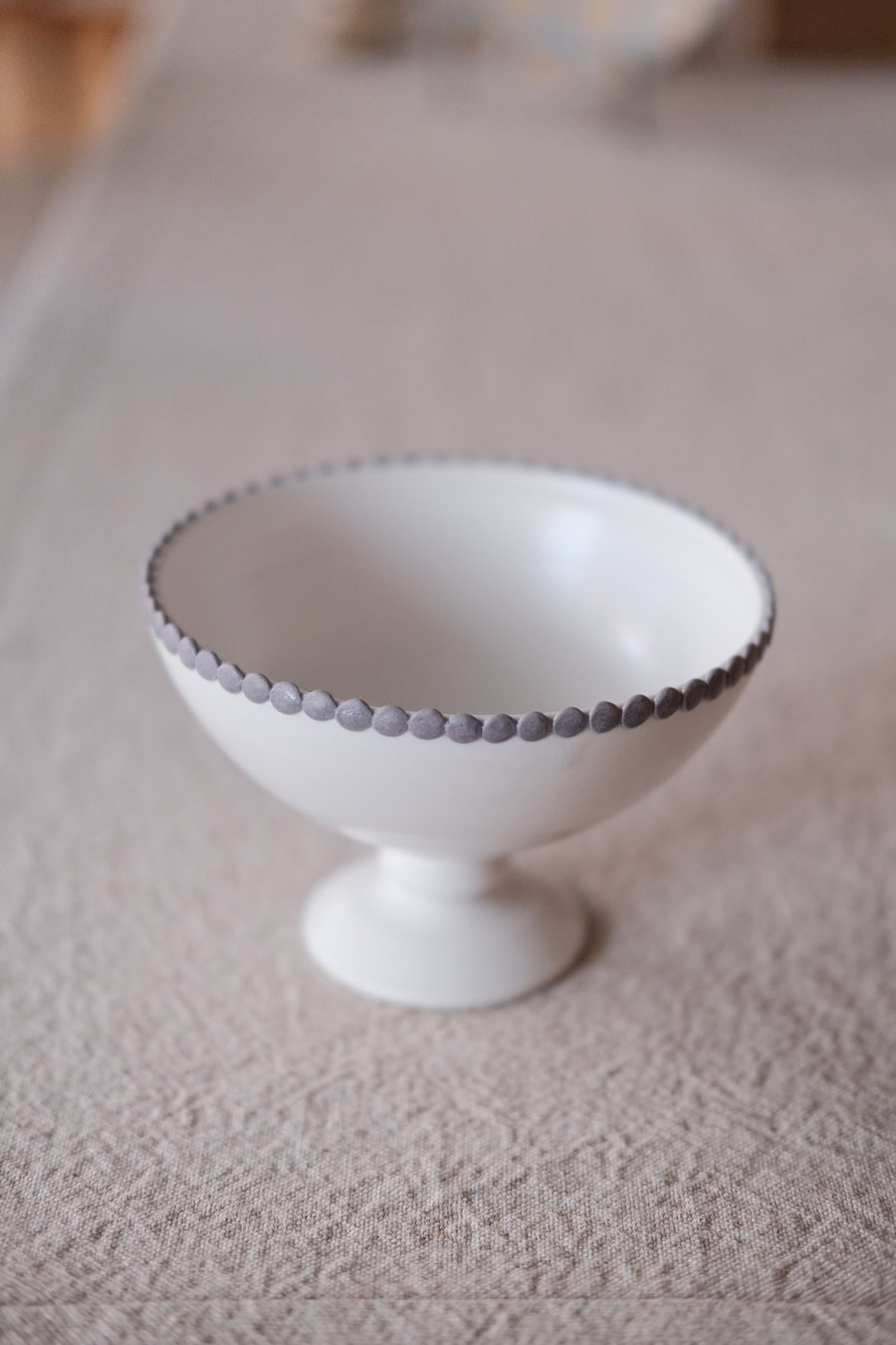 Akiko Uotani 魚谷 あきこ Round Dot Pedestal Bowl