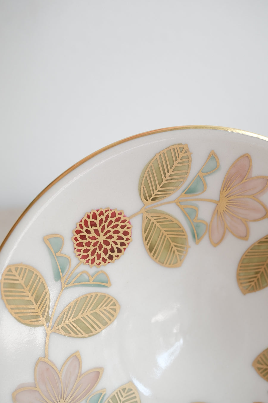 Natsumi Iino 飯野夏實 Gold Decor Small Plate - Dahlia NI002b