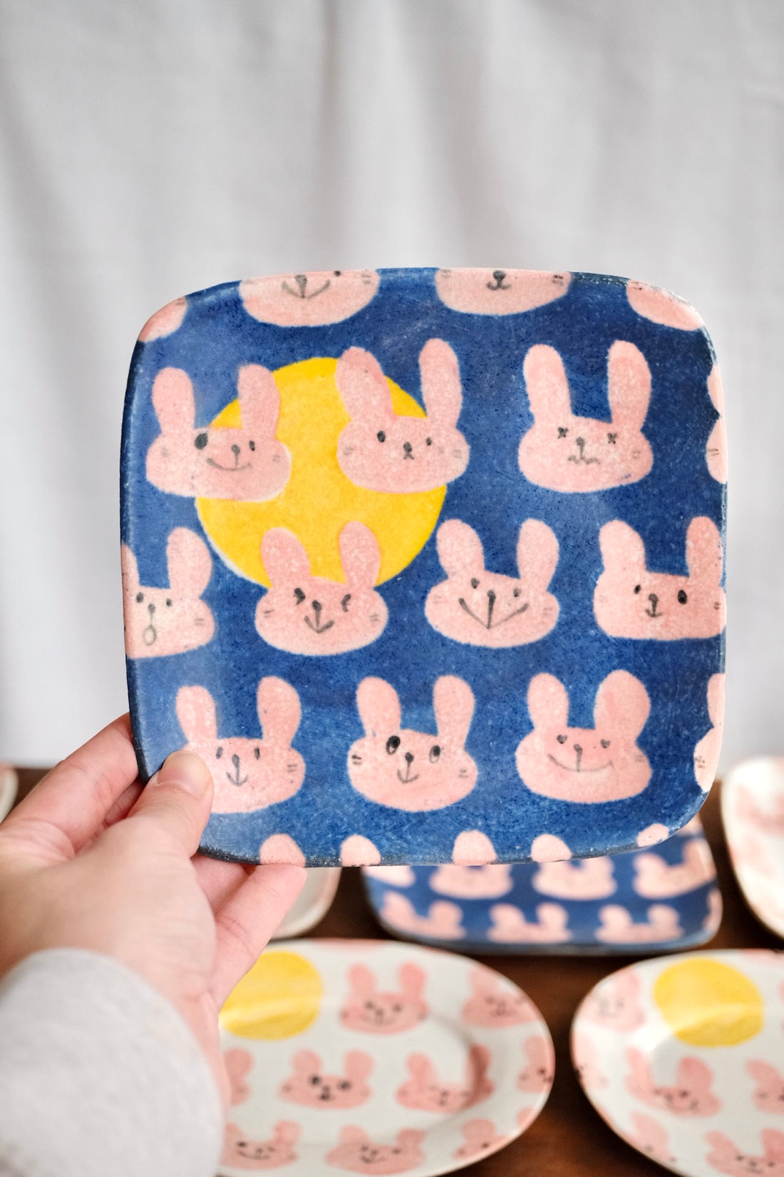 Tomotaro 岡村友太郎 - Mid-Autumn Festival Blue Rabbit Square Plate OT23