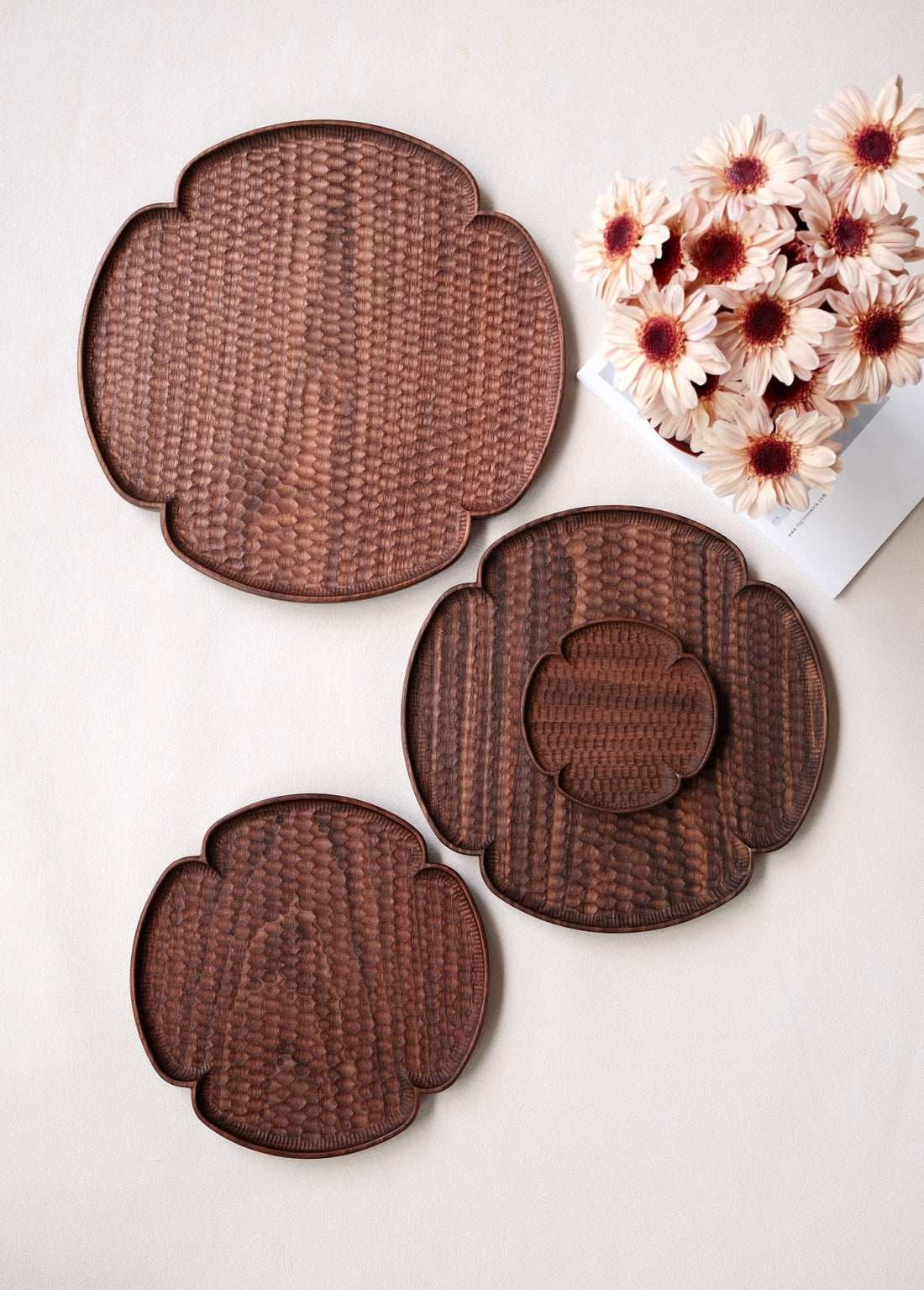 Kazunori Takatsuka 高塚和則 Flower Plate Walnut Wood Large KU10