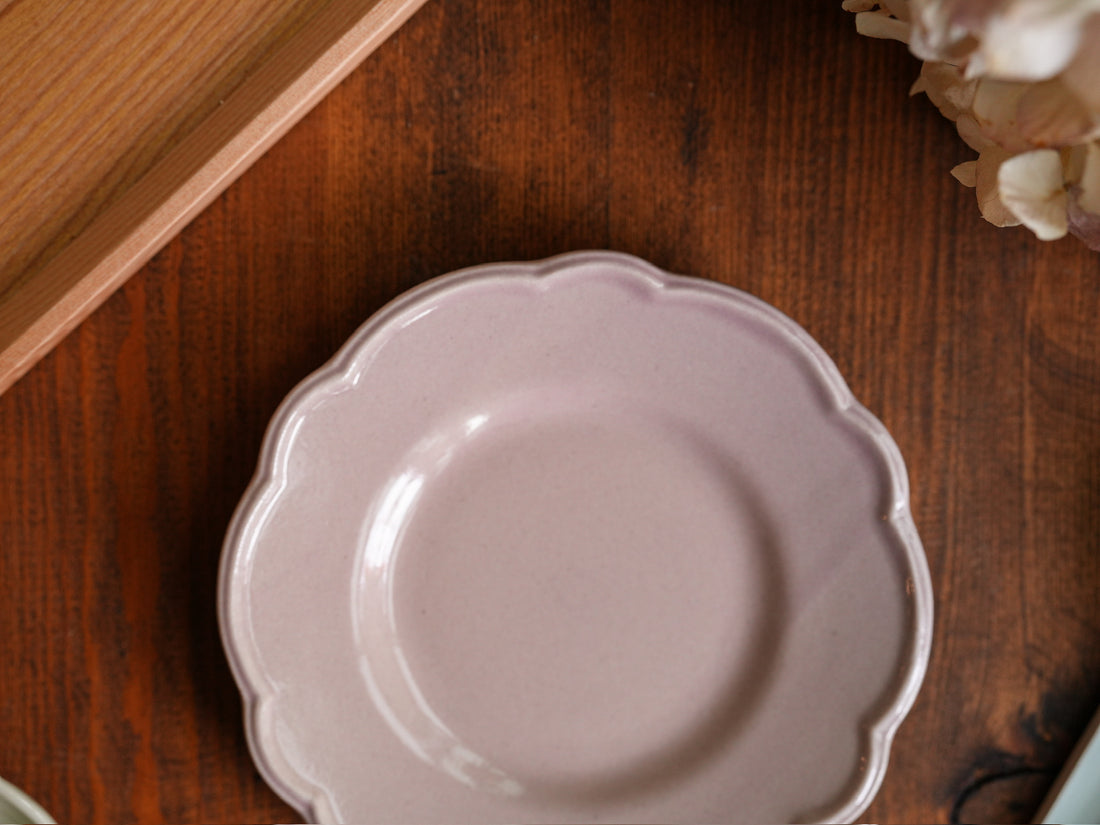 Atelier Gyuusha Small Floral Shape Round Plate