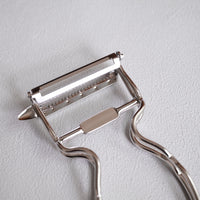 Kan Co-Handle Peeler & Peeler
