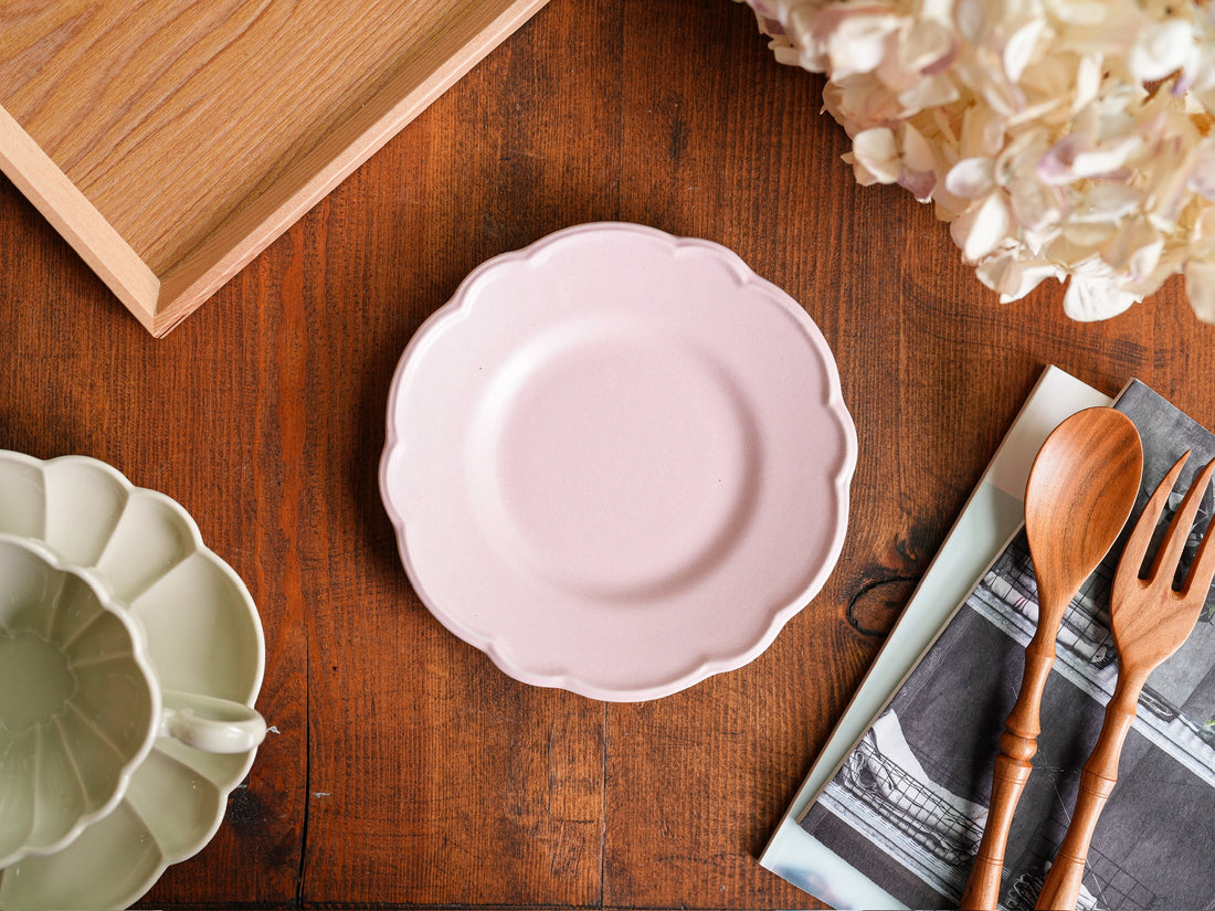 Atelier Gyuusha Small Floral Shape Round Plate