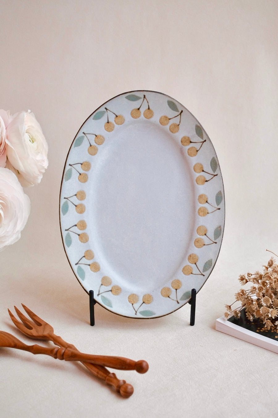 Kei Mitsumochi ミツ持啓 Oval Plate - Yellow Cherry KM03