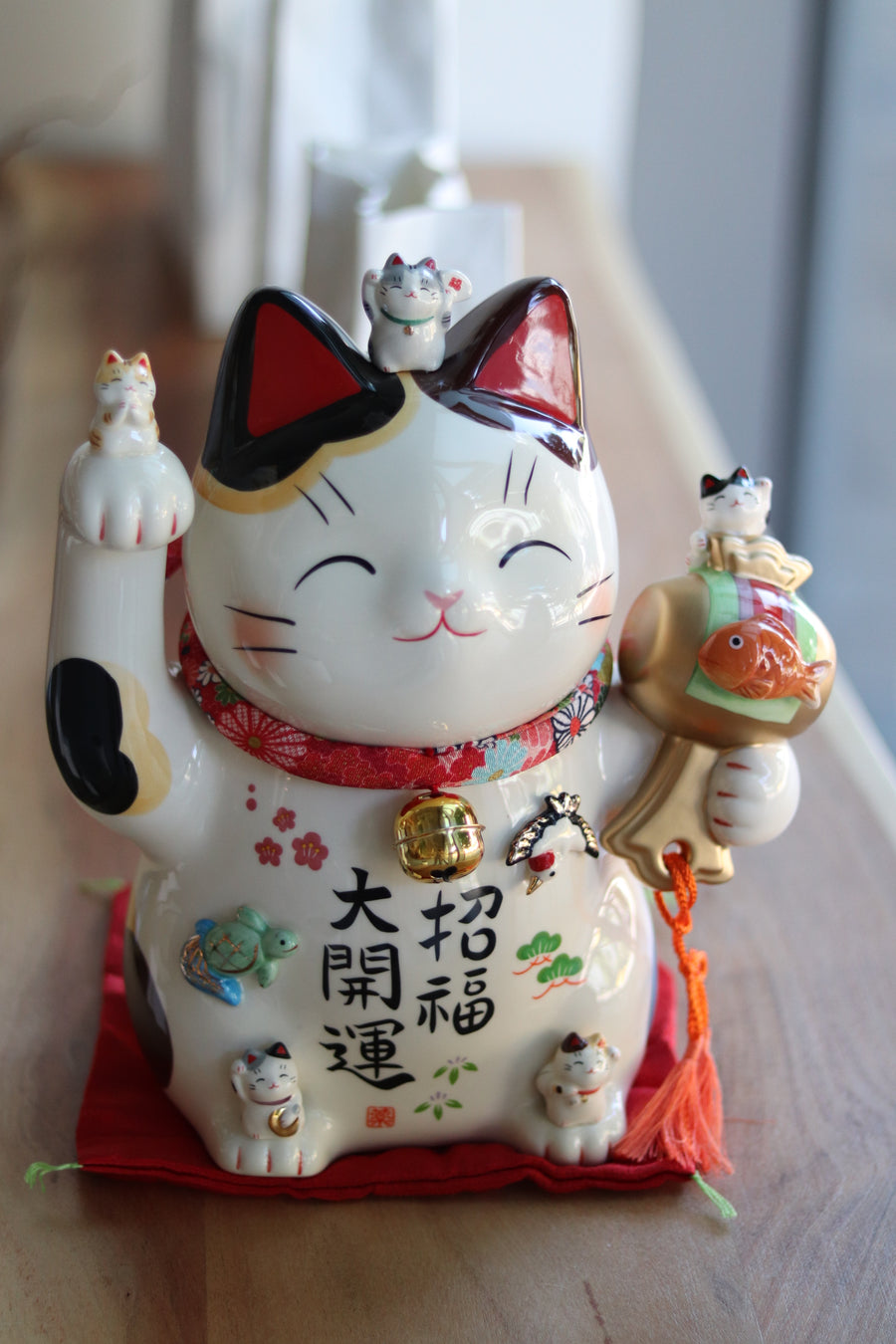 Maneki Neko The Big lucky cat 8.5