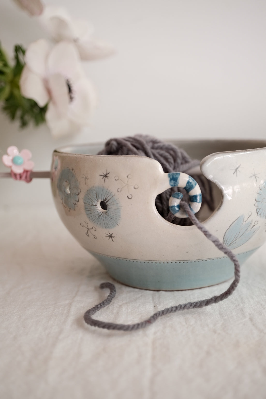 Tsubouchi Mayumi 坪内真弓 Yarn Bowl MT16 - Blue