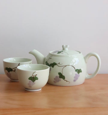 Japanese Bunny Grape Teapot with Teacups