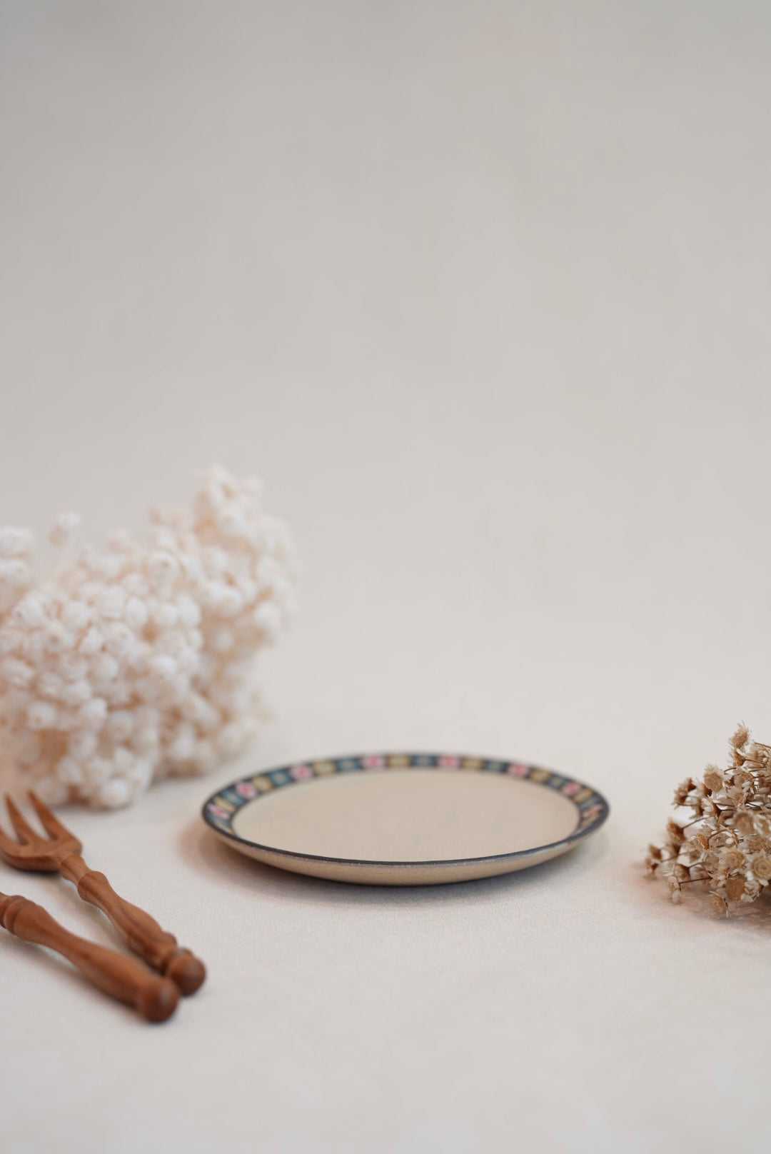 Kei Mitsumochi ミツ持啓 Flower Rim Small Plate KM83