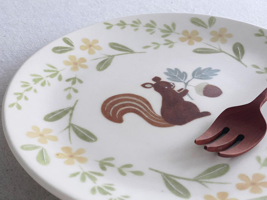 Buncho Pottery 7寸/Plate of squirrels and acorns