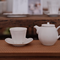 Kasumi Fujimura White Ceramic tea pot(tyatubo)