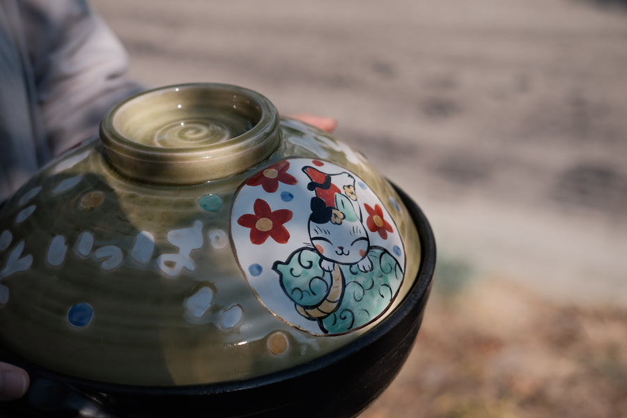 Yudachigama Hand-painted Lucky Cat Pot