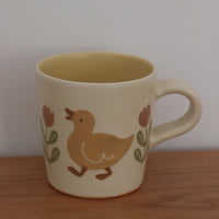 Buncho Pottery Duck w Tulip Mug