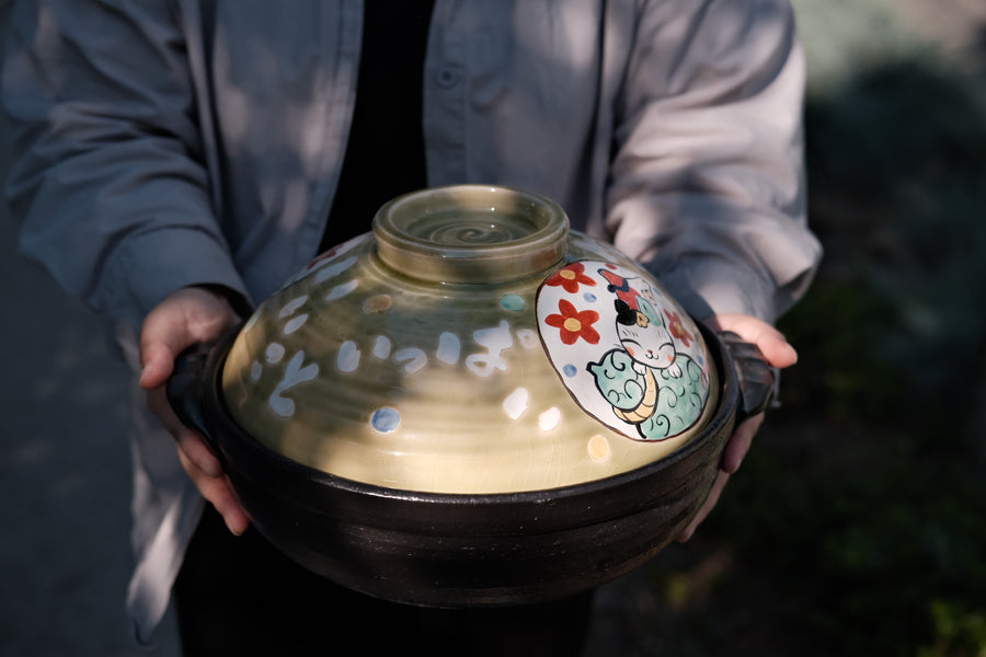 Yudachigama Hand-painted Lucky Cat Pot