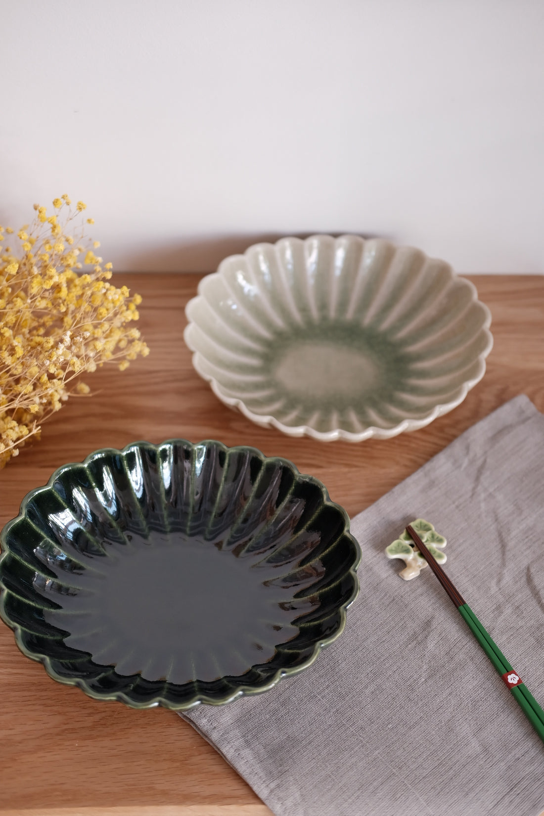 Japanese Chrysanthemum Shape Oval Serving Bowl