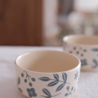 Buncho Pottery /Small bowl full of flowers - Blue