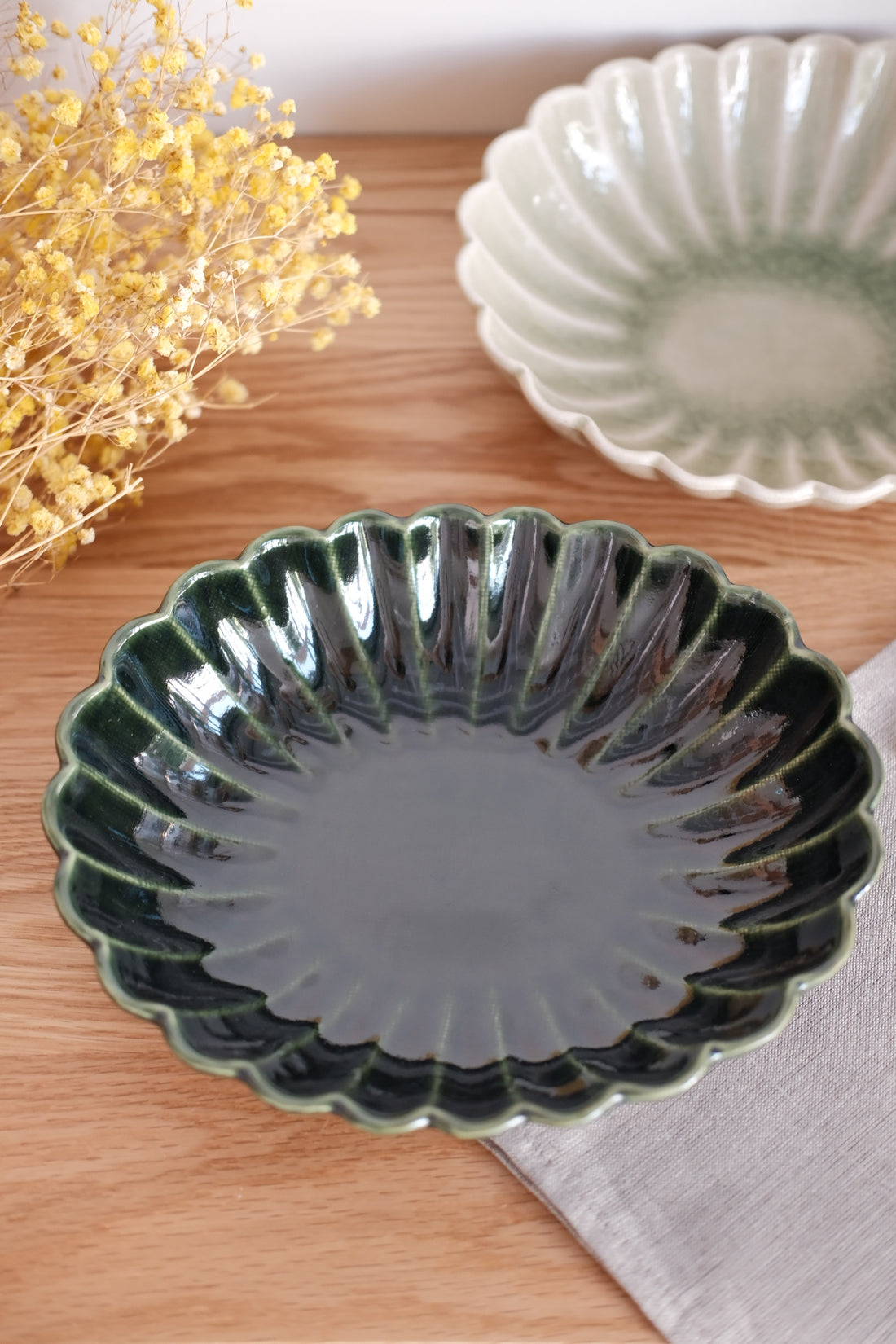 Japanese Chrysanthemum Shape Oval Serving Bowl