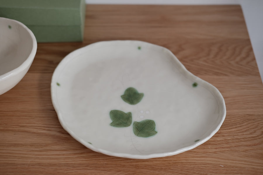 Japanese Shunryoku Green Leaf Large Plate Collection