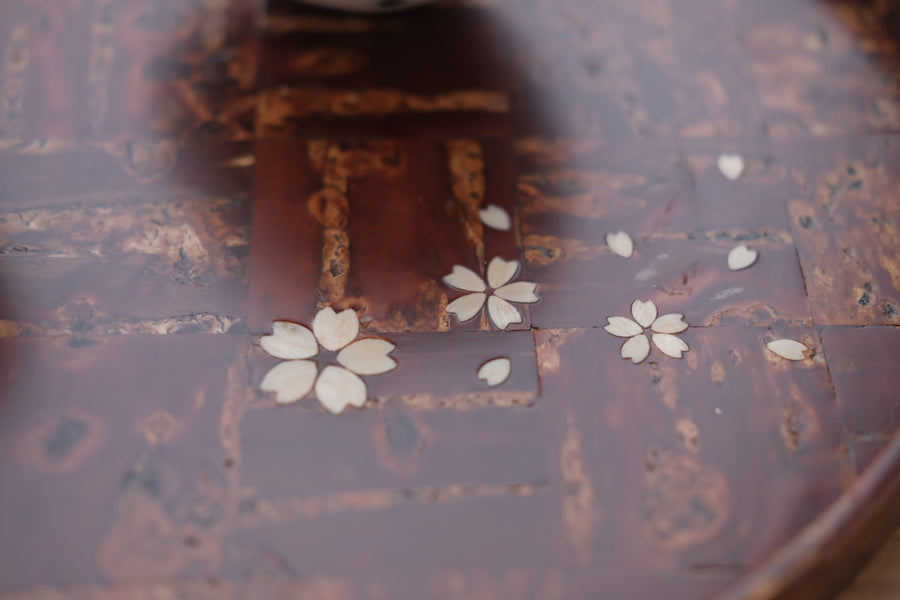 Yatsuyanagi Shell Inlay Sakura Round Tea Tray Checkered Pattern