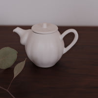 Kasumi Fujimura White Ceramic tea pot(tyatubo)