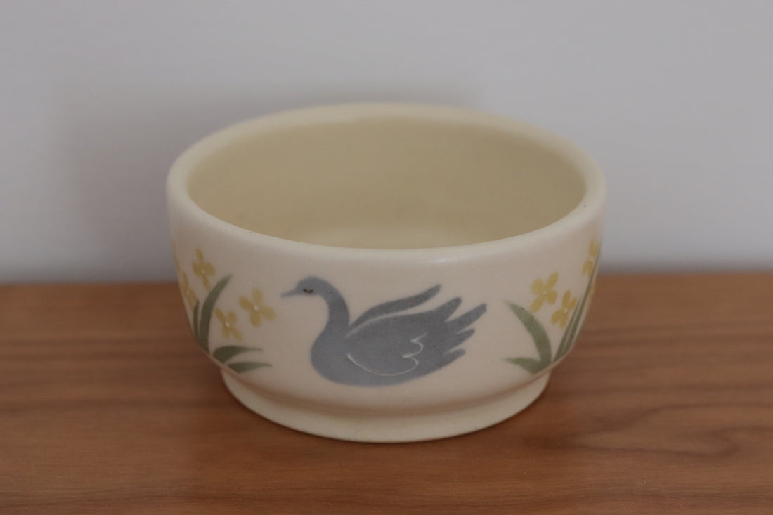 Buncho Pottery Swan Small Bowl