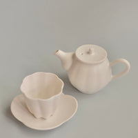 Kasumi Fujimura White Ceramic tea pot(tyatubo)