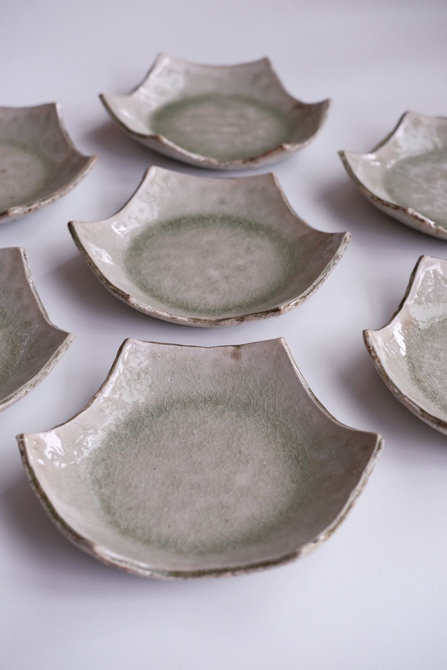 Plate Ash Glaze - Japanese artist Kei Kawachi 河内啓