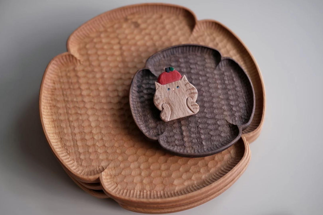 Kazunori Takatsuka 高塚和則 Walnut Wood Coaster KU02