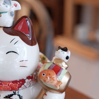 Maneki Neko- The lucky cats of Japan