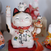 Maneki Neko- The lucky cats of Japan