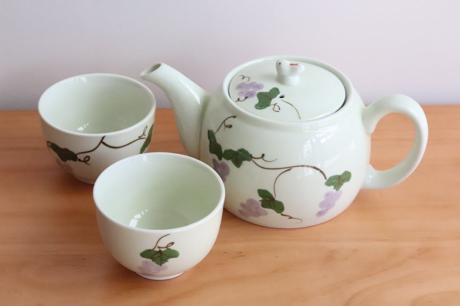 Japanese Bunny Grape Teapot with Teacups