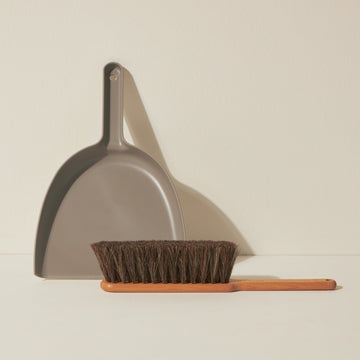 Iris Hantverk Dustpan & Brush Set