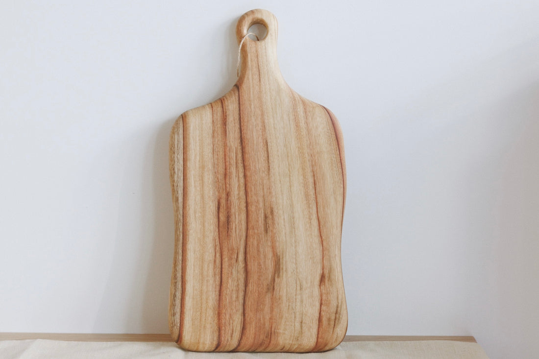 The Truwood - The Entertainer Cutting Board