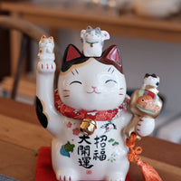 Maneki Neko- The lucky cats of Japan